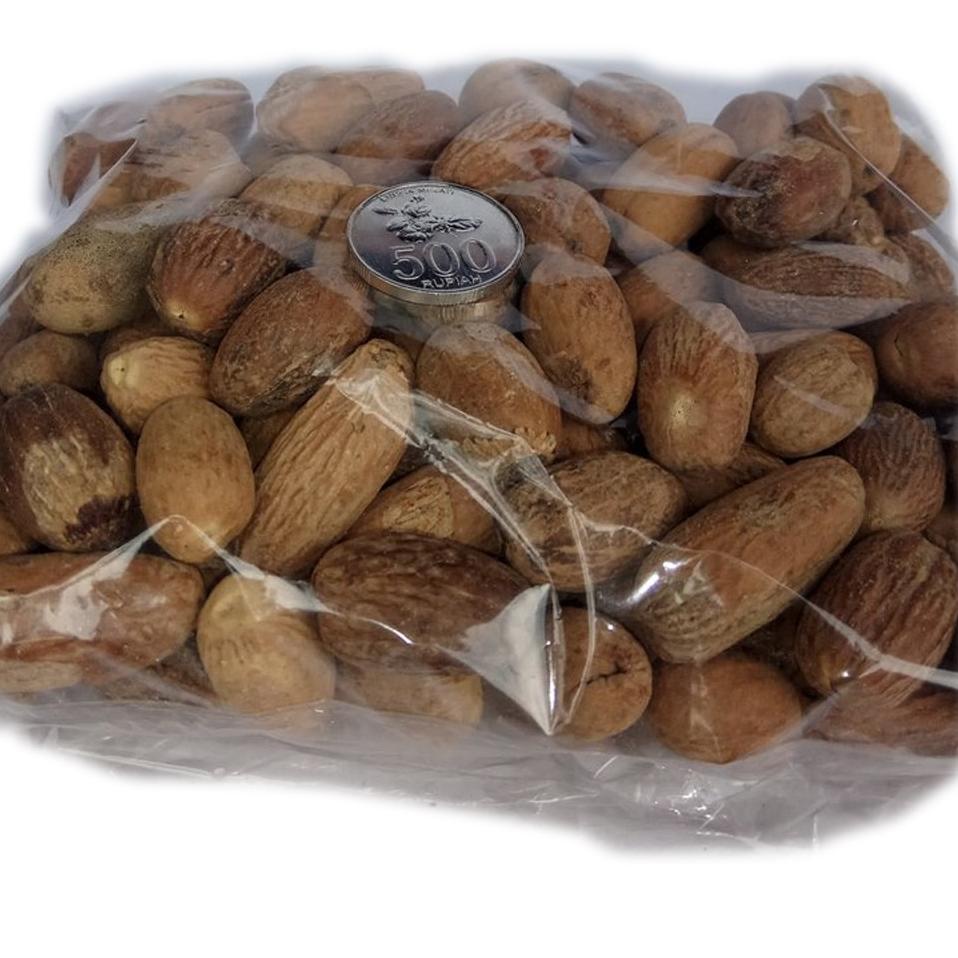 

Jangan Ketinggalan order.. Biji Pala Kupas Lonjong 250 g, 500 g, 1 kg (Nutmeg seeds) 60