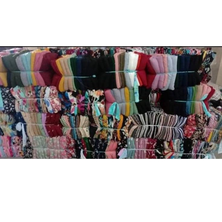 Kain Kiloan Katun Rayon Motif Polos Wolfis Motif Polos Shakila Motif Polos Dewasa dan Anak anak ◦ TB