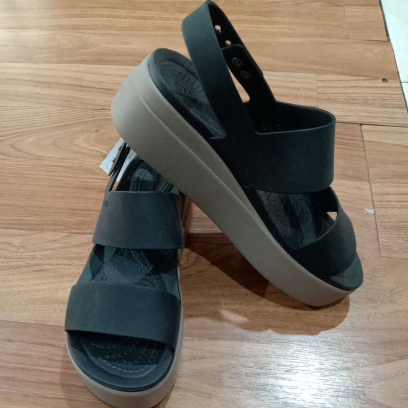sandal Crocs 206453-07H