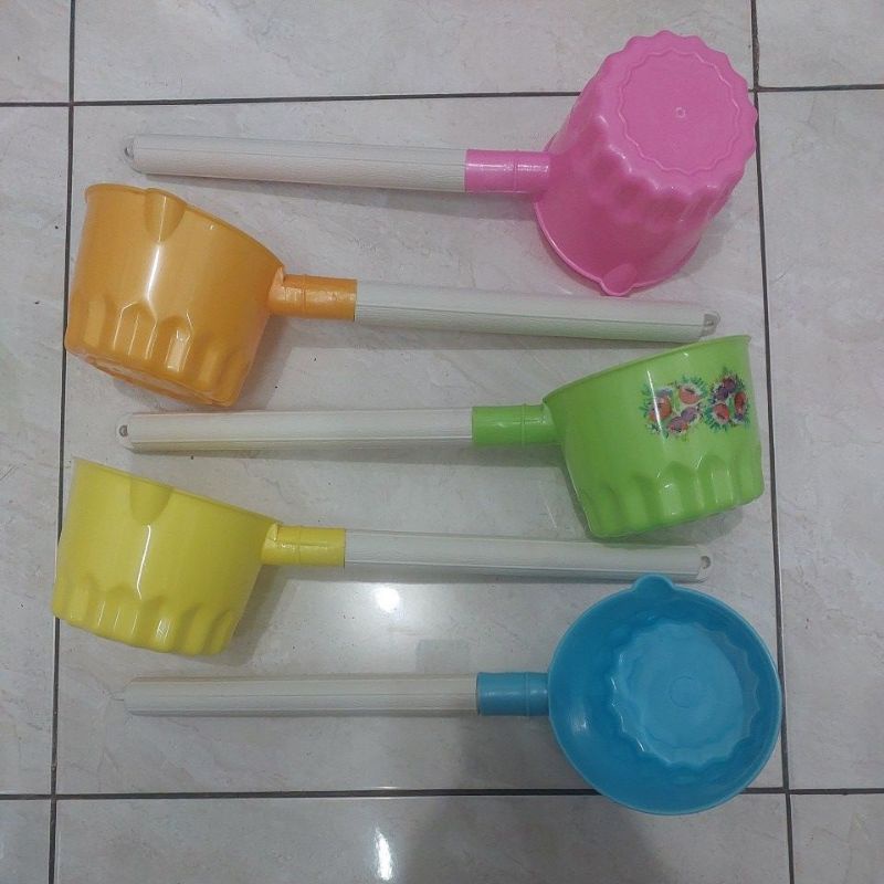 Gayung Gagang Panjang Calista / Gayung Bajigur / Cebor Kopi / Cebok Air Panas / Gayung Pegangan Panj