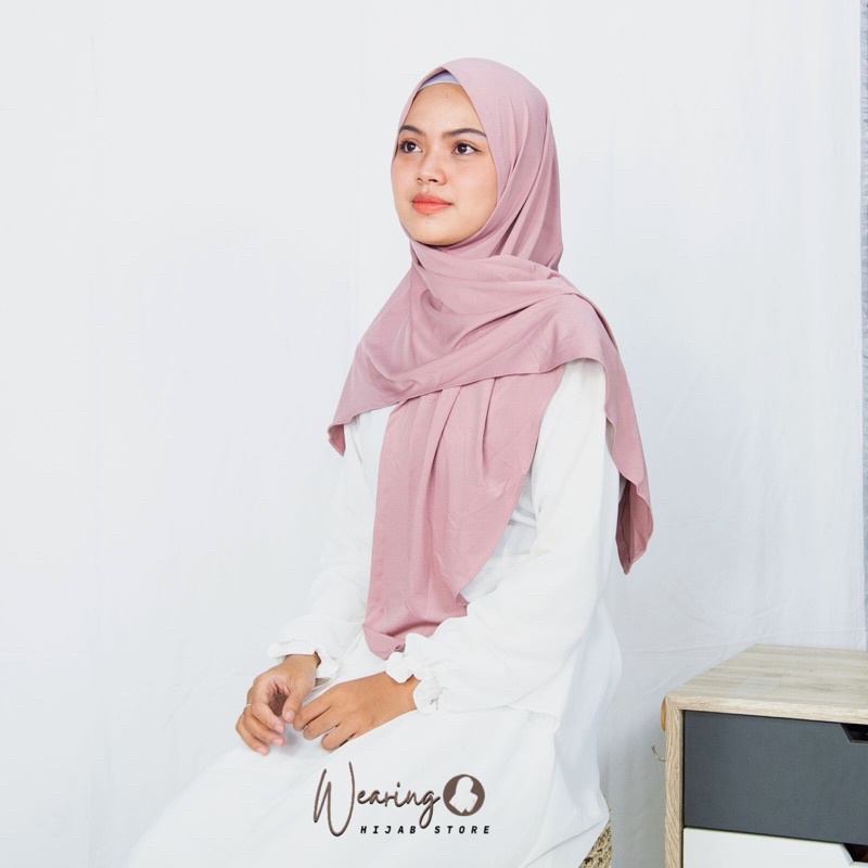 Hijab Instan Segitiga Jersey Malay / Hijab Segitiga Instan