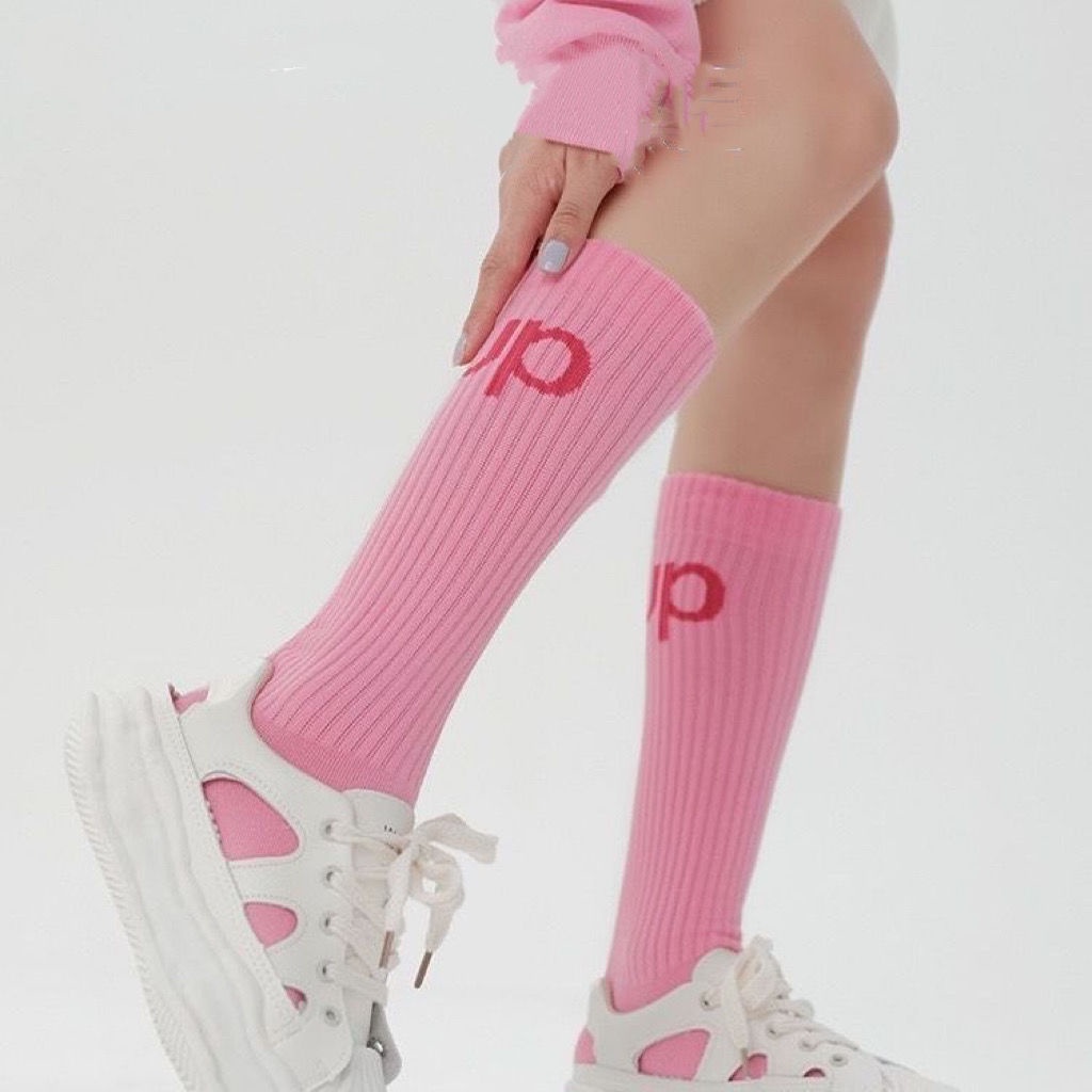 4 pasang &quot;Skinny Legs Solid Color&quot; musim gugur baru katun combed huruf Inggris baru kaus kaki kompre