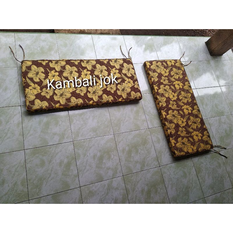 SARUNG+ISI BUSA jok kursi KAIN coklat MOTIF BUNGA,,Hrga 1 set formasi 2-2- tebal 5cm,,BAHAN(oscar an