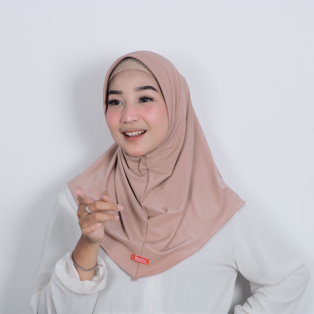 Jilbab sport - Jilbab Instan Hijab Sporty Jersey Premium Olahraga Volly Basket Futsal By Shamira-latte