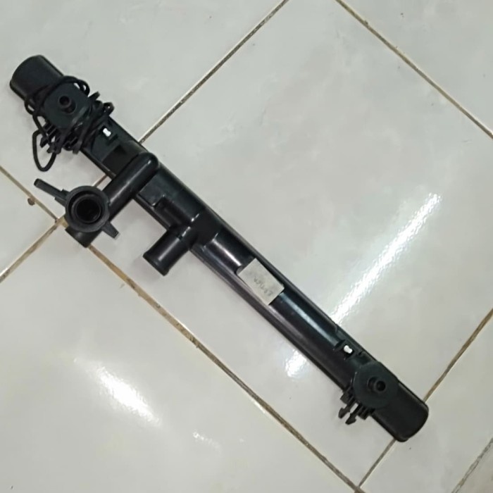 Upper tank radiator Suzuki Ertiga