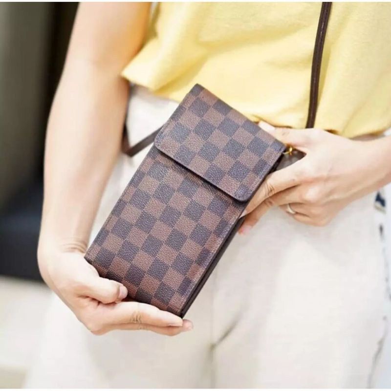 Tas Selempang HP Dan Uang Terbaru / Pocket HP Dan Uang Murah / Tas Selempang Wanita LV / Tas Slempang
