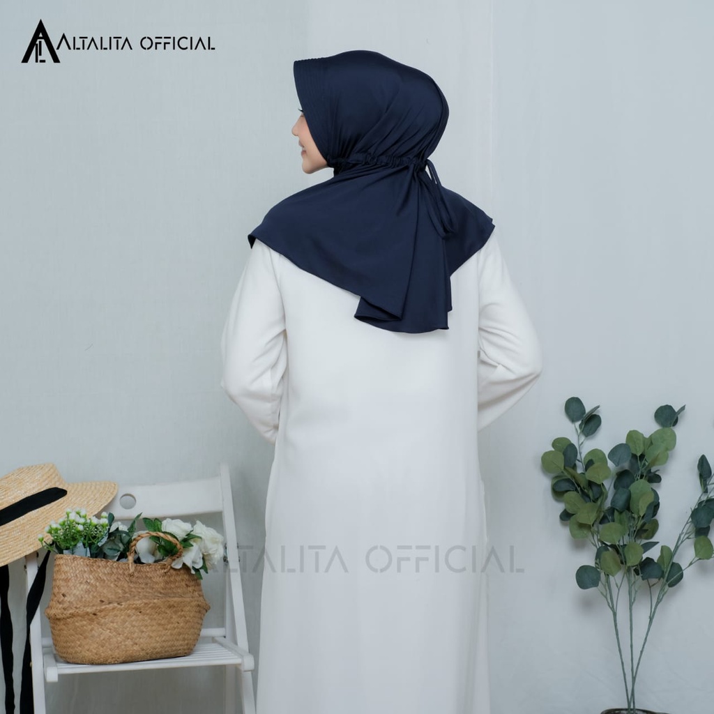 Altalita - Jilbab Instan Bergo Serut Jokowi Menutup Dada pet Antem Polos Bahan Jersey Premium Cocok untuk Sekolah Olahraga Volly Futsal Senam dan Sehari-hari