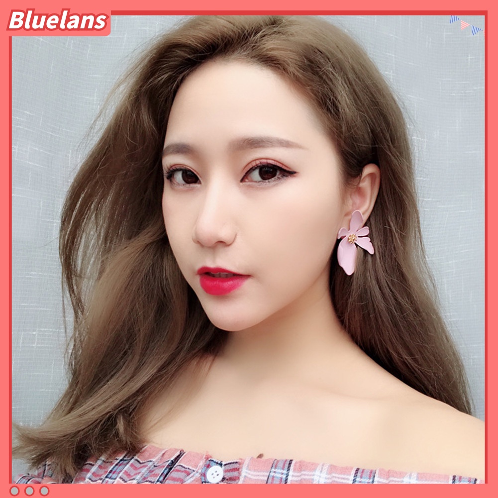 Bluelans Anting Stud Bentuk Bunga Daisy Bahan Metal Untuk Wanita