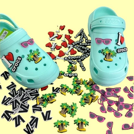 Aksesoris Jibbitz Charm Kartun Gesper Sepatu Sandal Pin Charms Motif Mainan Lucu Baru PVC Lubang Karakter Unik Terbaru Viral