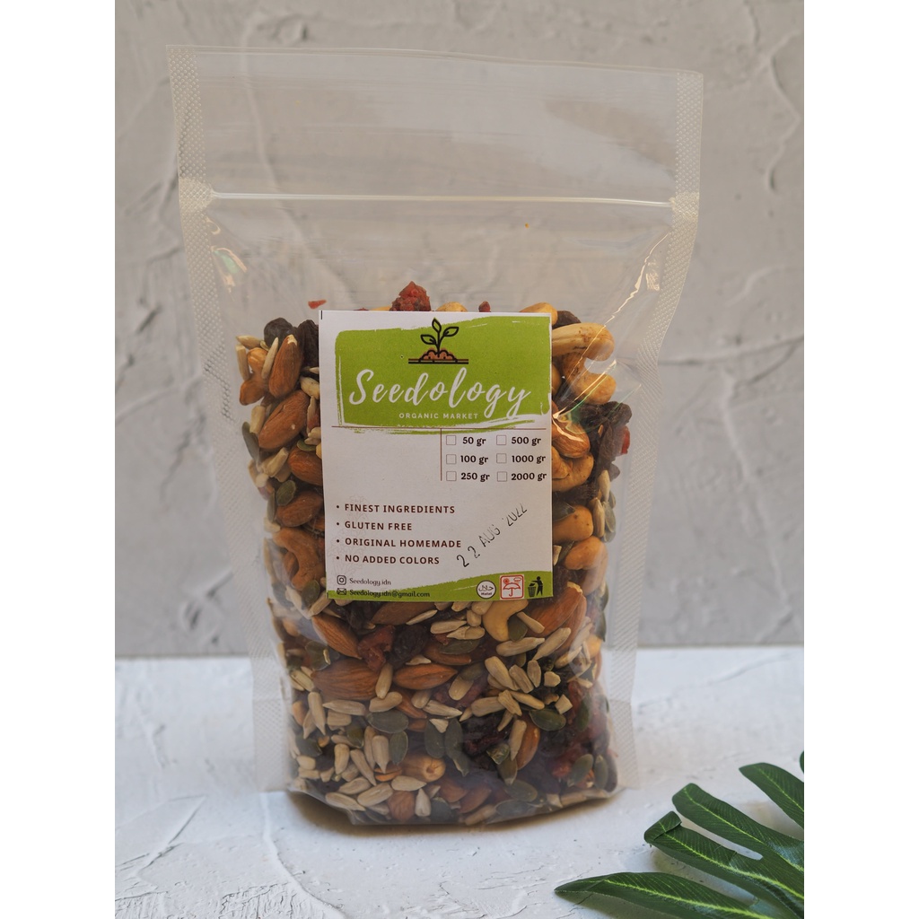 

Korzaln Mixed Fruit & Nut 250Gr - Xtra Fruits / Campuran Kacang Dan Buah Kering / Diet / Sehat /