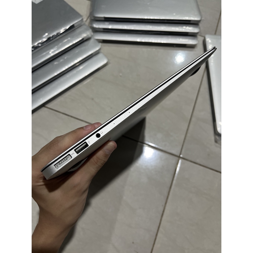 Macbook Air 2017 13inc 128 - 256GB Super Mulus Istimewa Like New Murah Bergaransi 1 Bulan