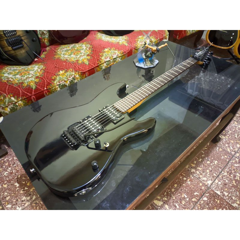 Gitar elektrik Squier Showmaster