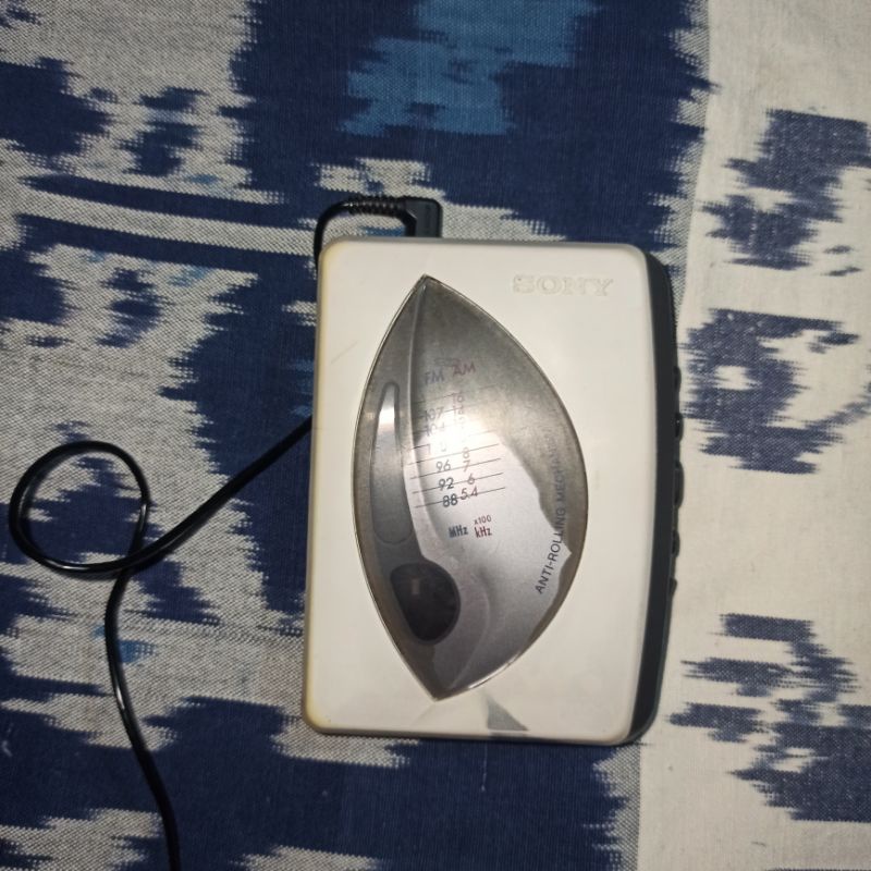 sony walkman wm-fx193