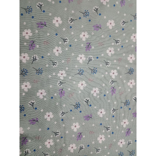 RK Kain Rayon Viscose Bunga Kecil Putih Daun Ungu Dasar Hijau Sage