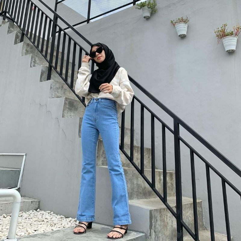 (ready uk.27-34) 7 model - Cutbray Ckey - Bigsize Jeans - Celana Cutbray Jumbo Plain Bluelight Cutbr