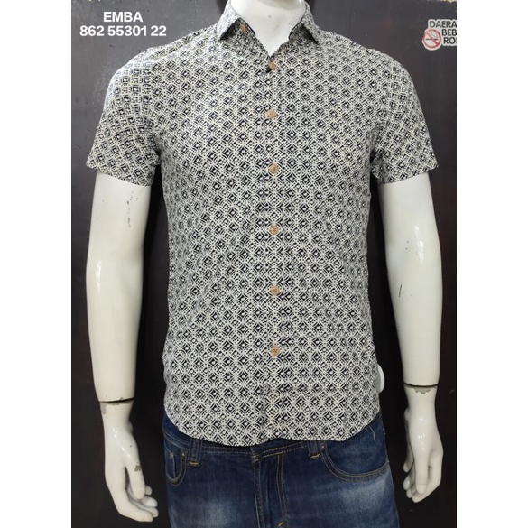 kemeja pria , kemeja cowok , kemeja casual lengan pendek EMBA