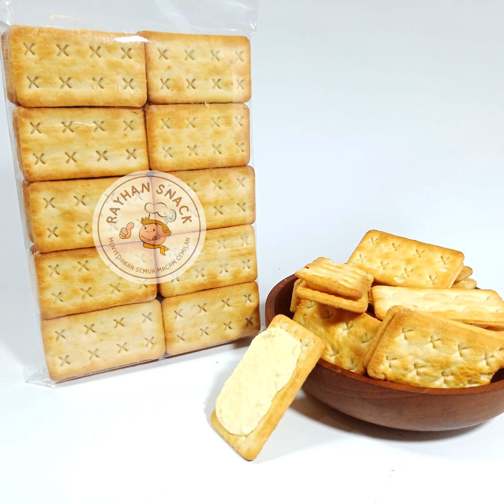 

Biskuit Krakers Lemon Puff Spesial 1kg / Biscuit Lemon Puff Khong Guan Kiloan