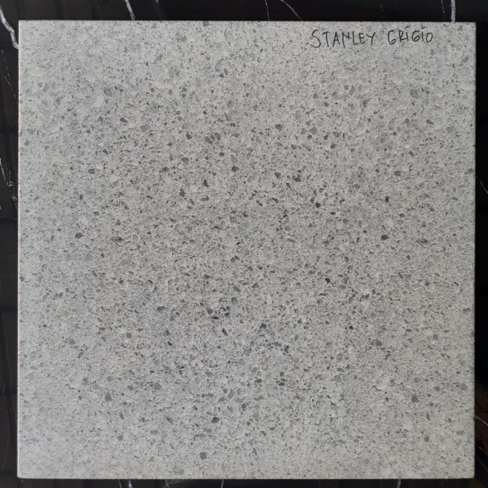 KERAMIK 40X40 STANLEY GRIGIO MATT - MULIA TILE