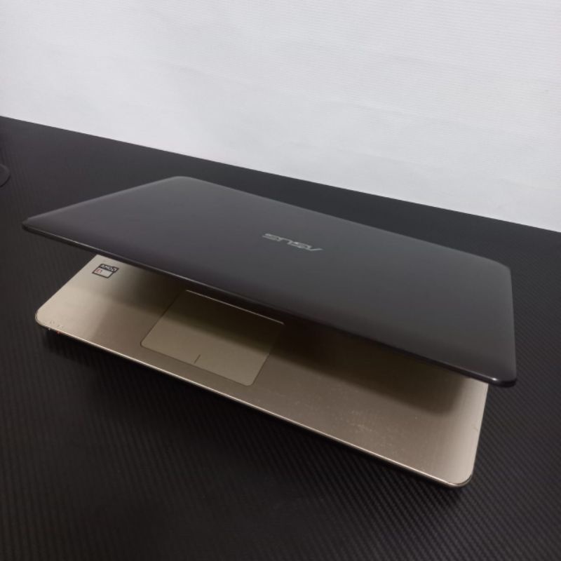 Laptop Asus AMD E1  HDD 500GB windows 10 pro