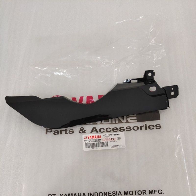 panel Sambungan leksil legshield Body depan bawah KANAN Yamaha Jupiter Z1 ORIGINAL 1DY-F172F-00-P0
