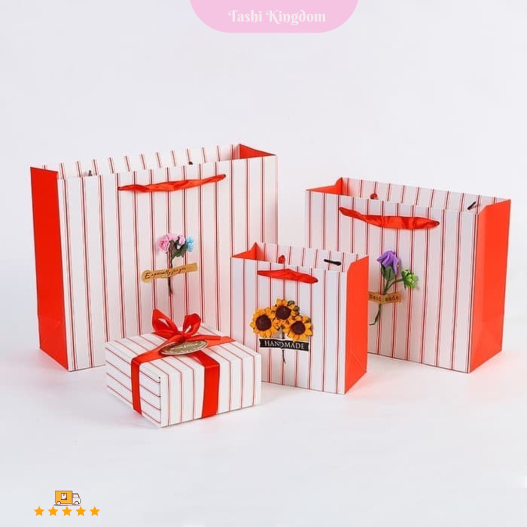 

paper bag bungkus hadiah, kantong hadiah valentine , paper bag lis p.m kantong karton baju paperbag baju
