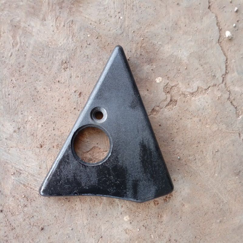 cover segitiga spion kanan mazda 323 elite trendy ford laser GL