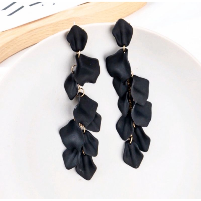 Aksesoris Wanita Murah Anting Tusuk Korea Anting Pesta Panjang Juntai Warna Merah Hitam.