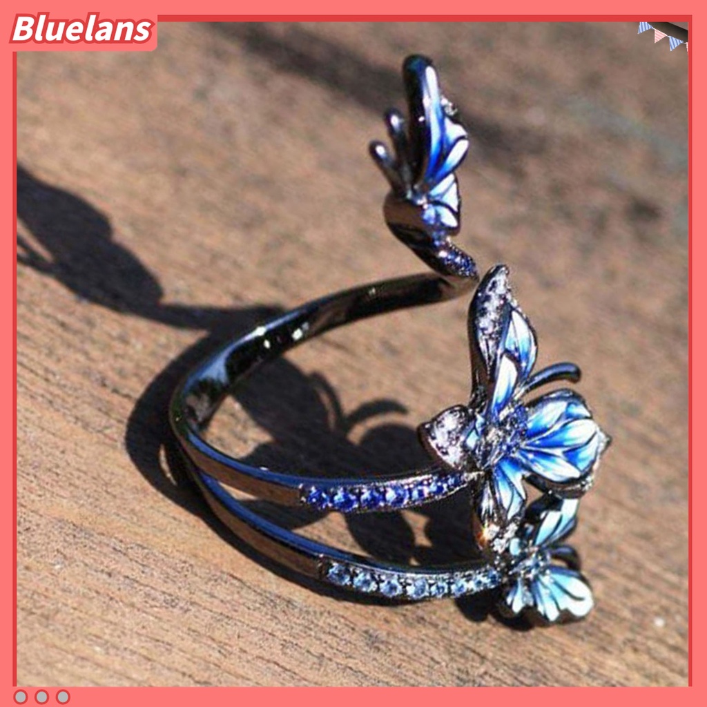 Cincin Model Terbuka Desain Tiga Kupu-Kupu Biru Dapat Disesuaikan Gaya Elegan Untuk Pesta