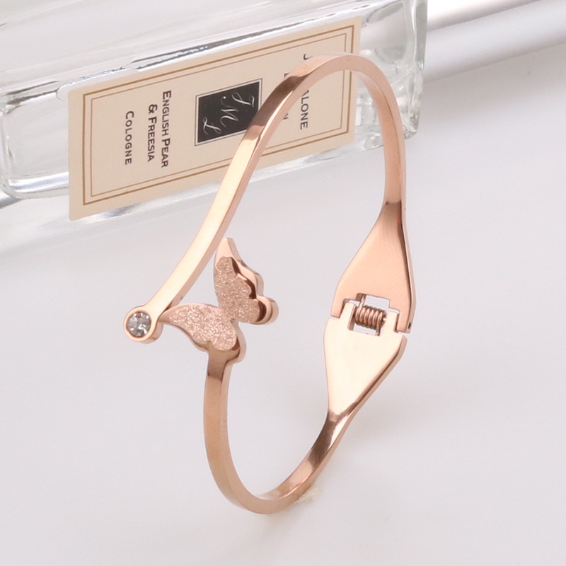 Gelang Bangle Kupu titanium Korea Style Wanita Anti Karat