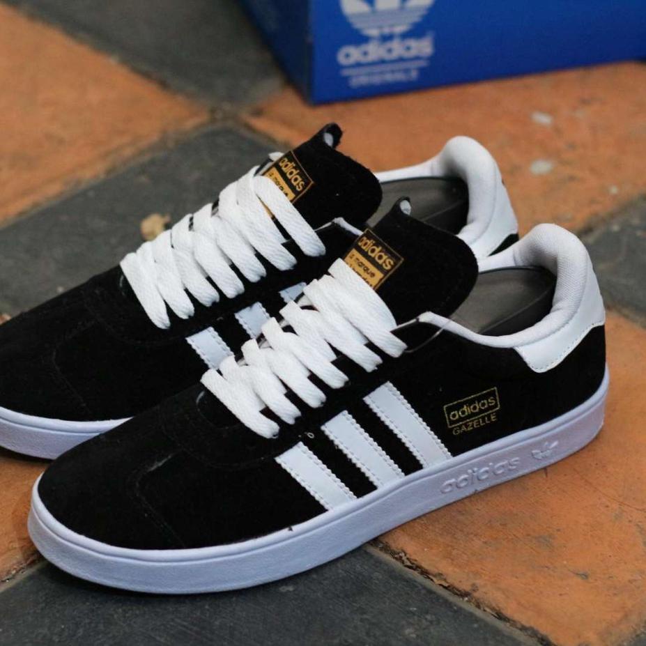 Sale Terbatas Sepatu Sekolah Sneakers Adidas Gazelle Hitam Putih Pria Wanita SMP SMA Kuliah