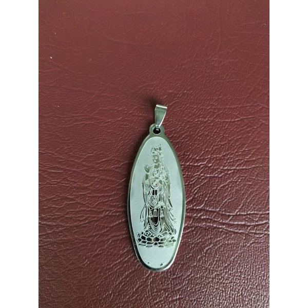 Liontin Dewi Kwan im