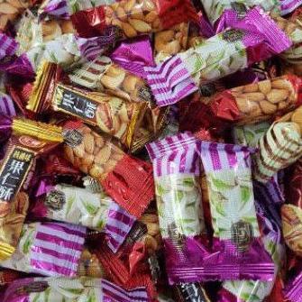 

Bestseller--PERMEN TENGTENG KACANG (250gram)