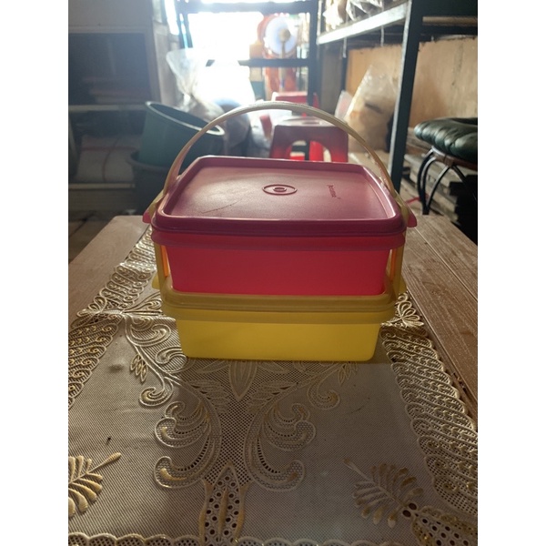 set makan tupperware