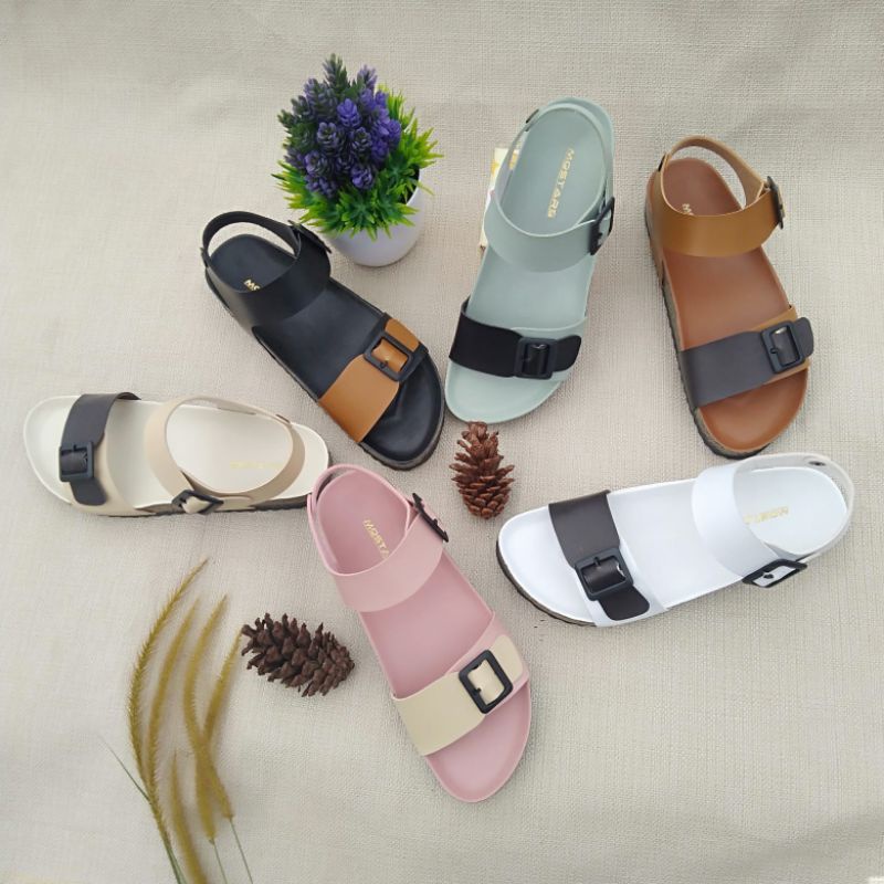 Sandal Flat Wanita Puyuh Tali Gesper Gladiator