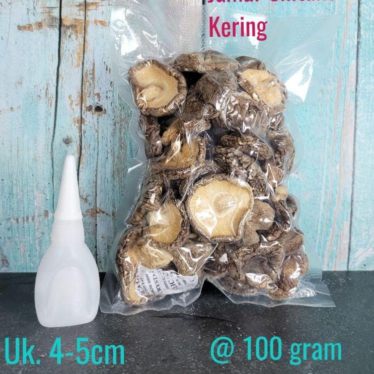 

TRCD8p3O--Jamur shitake kering 100 gr / siangku / hioko kering 4-5 cm