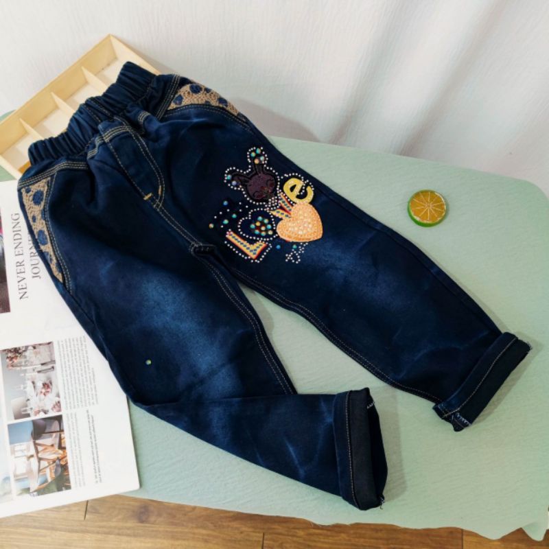 celana jeans pin and text love mickey