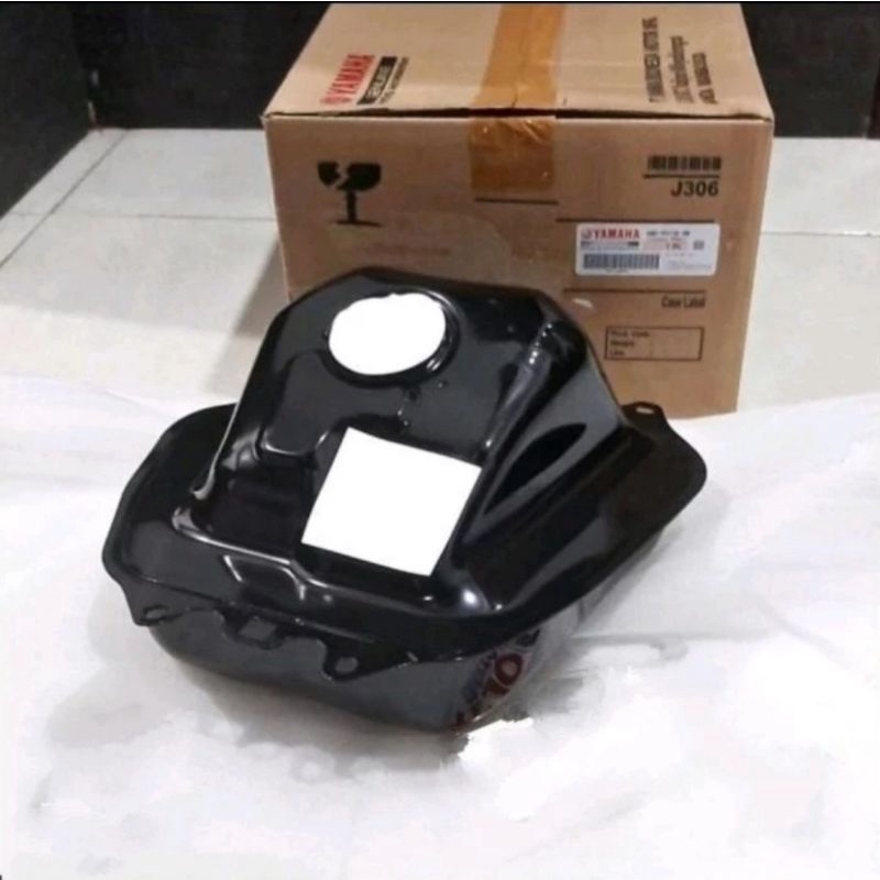 TANGKI BENSIN XEON KARBU 2010-2012 ORIGINAL YAMAHA