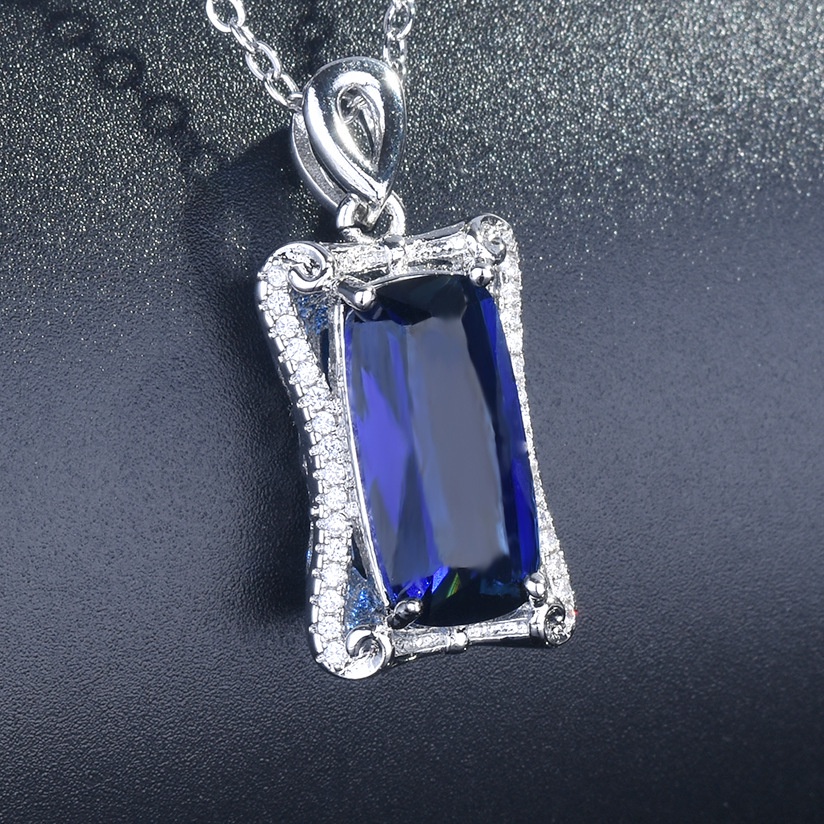 Goldkingdom Perhiasan Fashion Emas Asli Kadar 375 Bangkok Aksesoris Ready Stock 5karat Brasil Hijau Turmalin Liontin Perempuan Emas 18 karat Bertatahkan Zirkon Warna Liontin