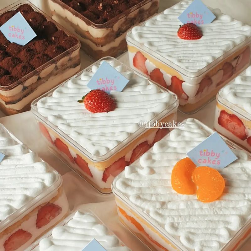 

Strawberry Short Cake Kue Stroberi Birthday Ulang Tahun Dessert Box