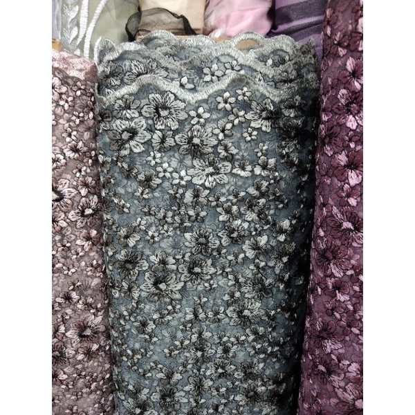 bahan/kain tille mutiara border