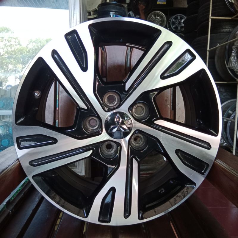 velg mobil Xpander Sport R16 H5 PCD114 original