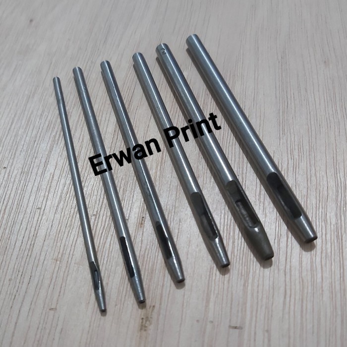 

Pemotong Alat Pembolong / Plong 1/1,5/2/2,5/3/3,5 Mm