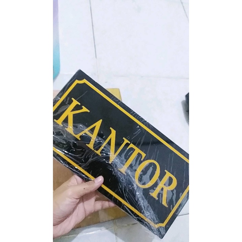 PAPAN RUANG KELAS AKRILIK / DEKORASI