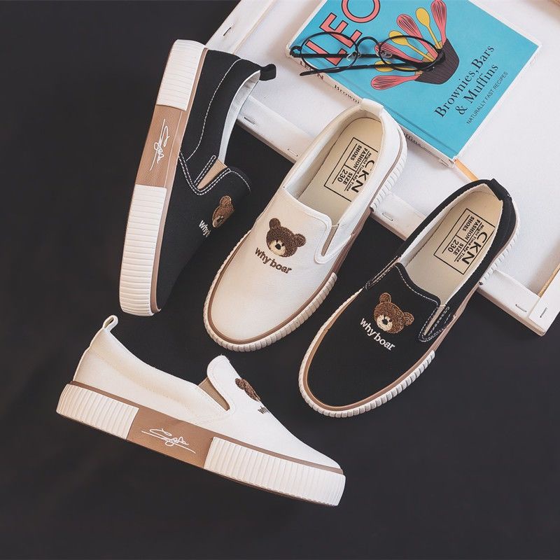 Sepatu Slip On Wanita Kanvas Bear