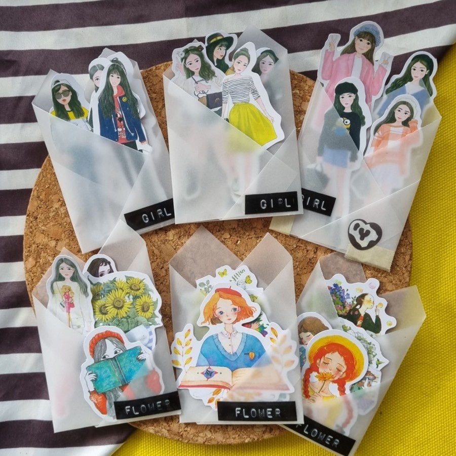 

Random 4pc/Stiker / Girl,Flower/ Jurnal / Junk / Scrapbook/ Vintage - Girl