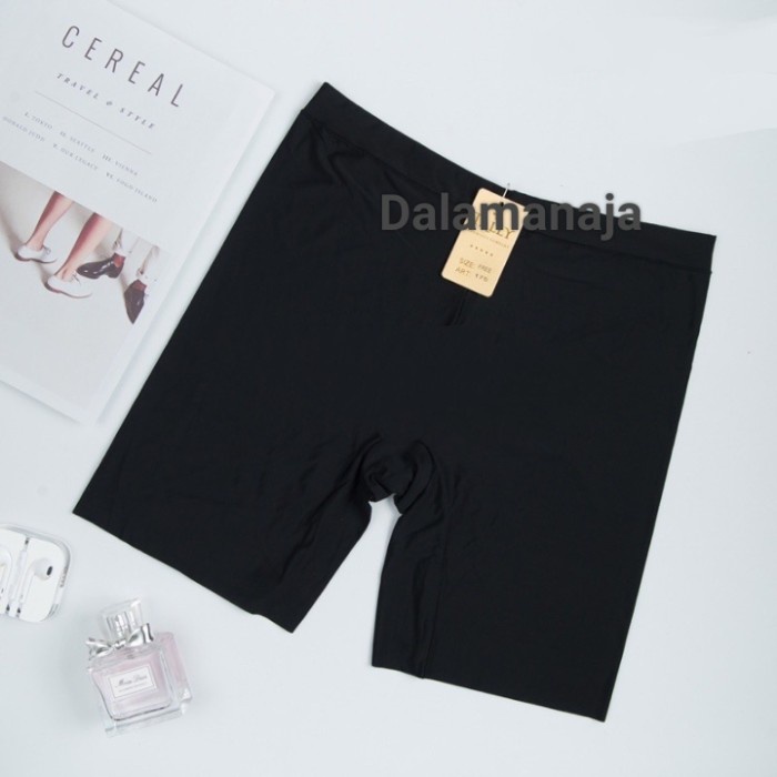 Berkuwalitas Tally Hotpants Seamless 176 Short Seamless Panties