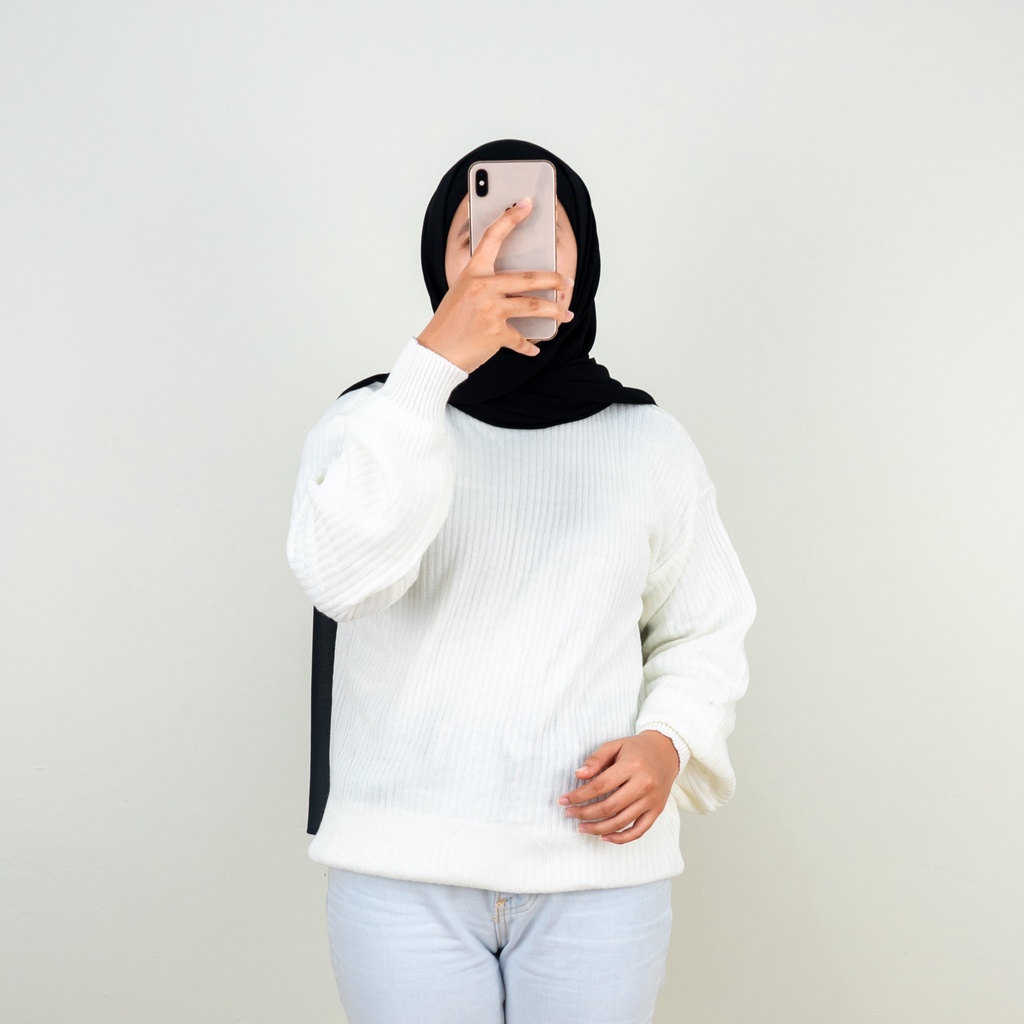 Laluna Turtleneck Lengan Balon Sweater Rajut Wanita