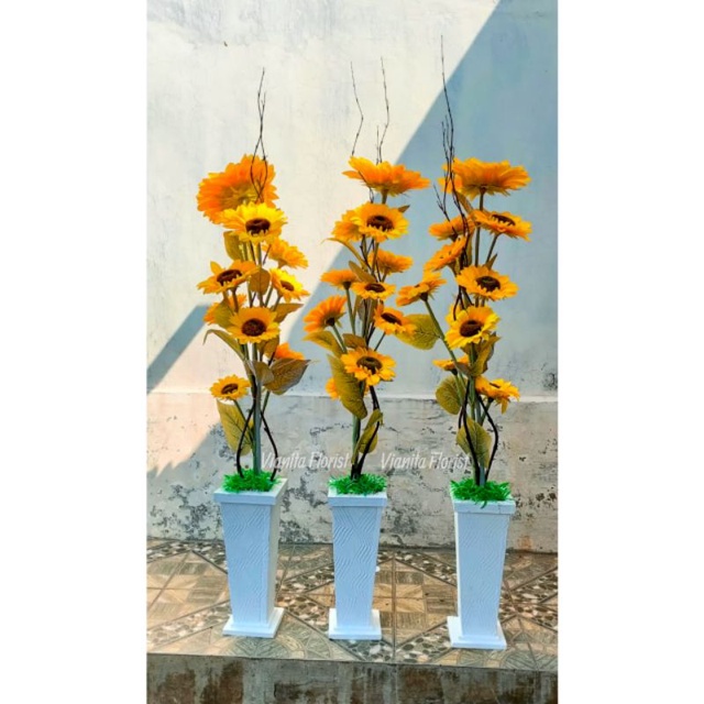Bunga Hias Matahari Sultan Jumbo Sudut Ruangan by Vianita Florist