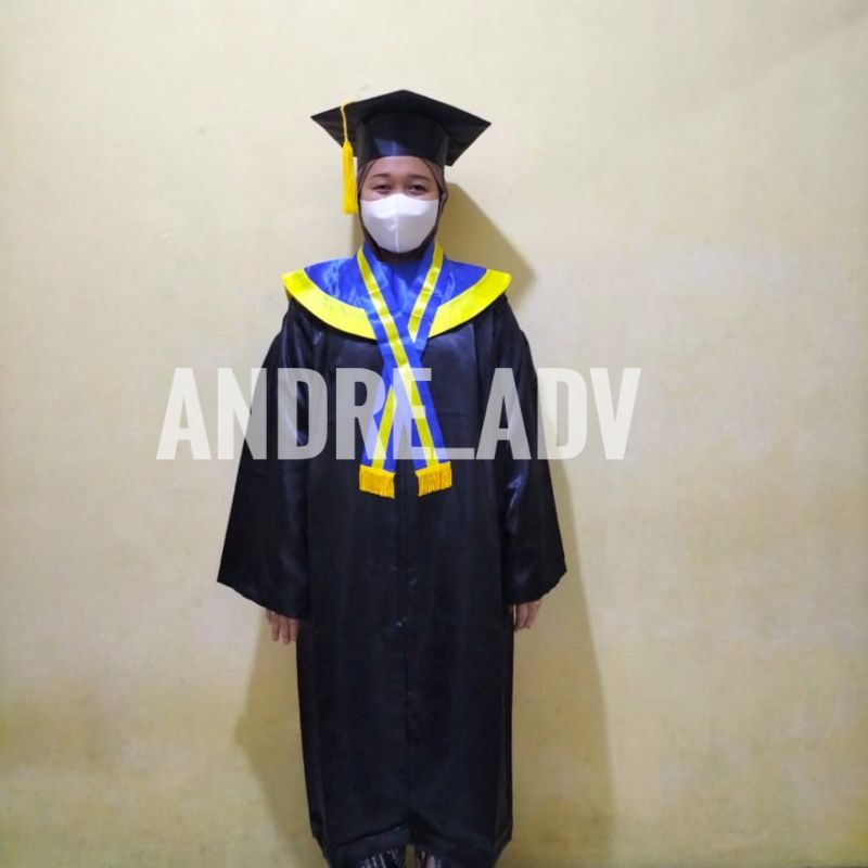 

toga wisuda mahasiswa biru list kuning bahan satin