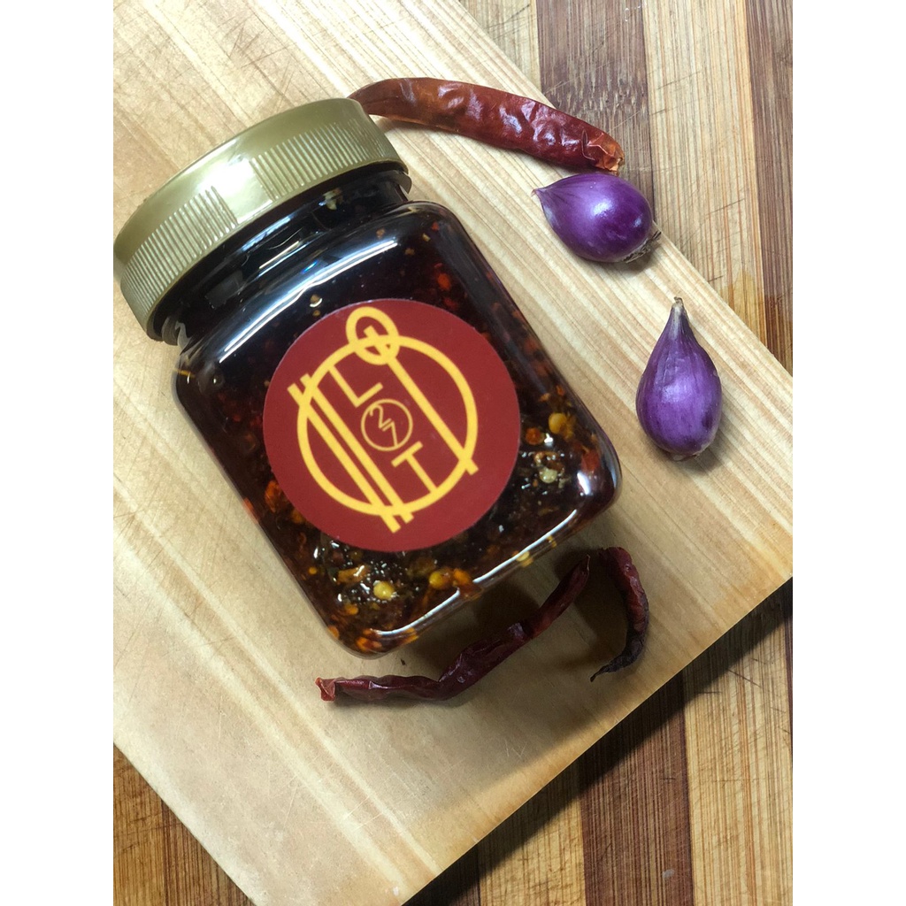 

CHILLI OIL 200 ml / CHILLI OIL LOT27/ CHILLI OIL DIMSUM